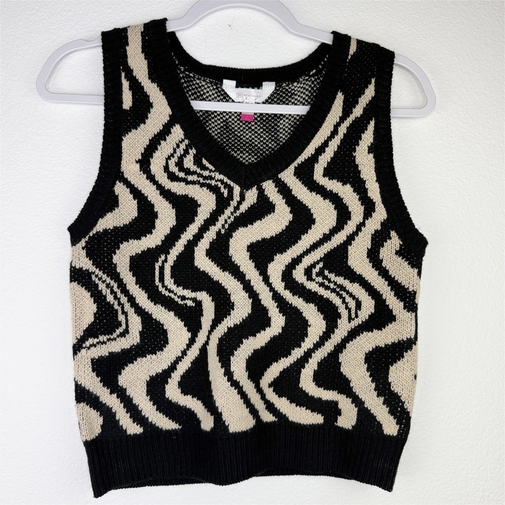 No Boundaries Womens Wavy Zebra Sweater Vest Black Cream V-Neck Knit Small 3-5
